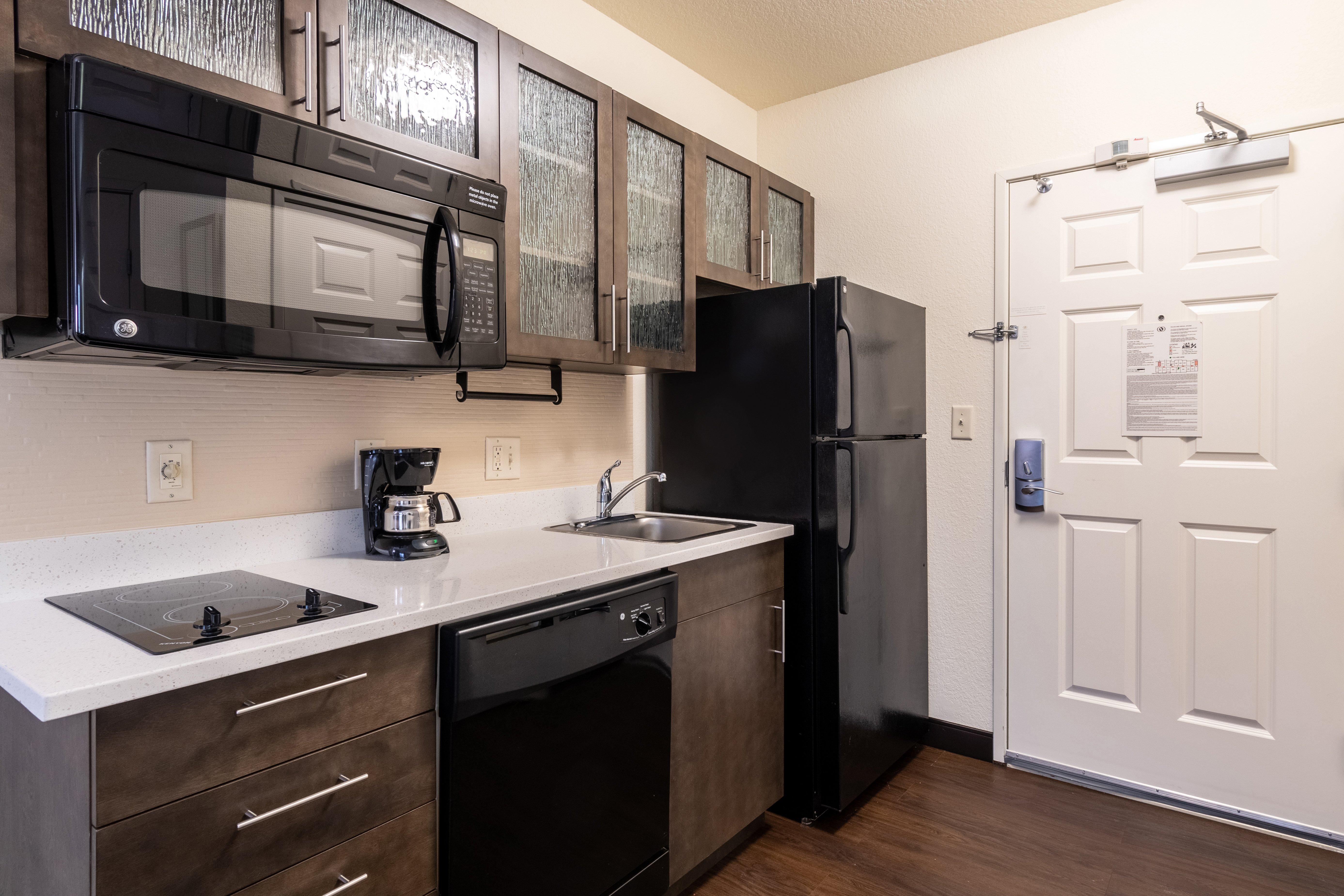 Candlewood Suites Portland Airport By Ihg Exterior photo